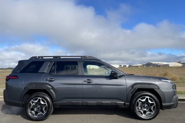 2026 Subaru Outback  7GEN AWD Touring SUV Image 2