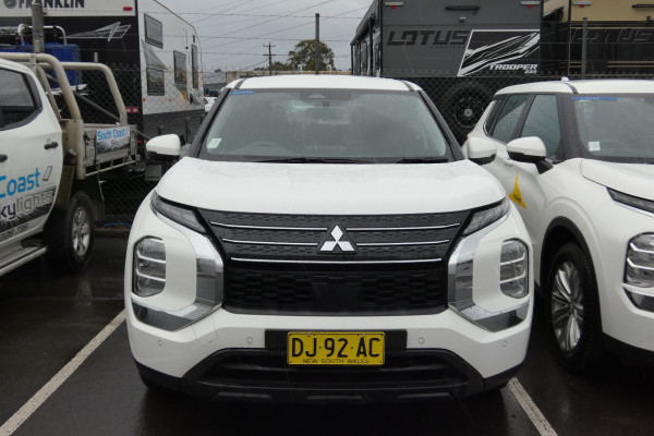 2023 Mitsubishi Outlander ZM MY23 ES 7 SEAT 2WD SUV