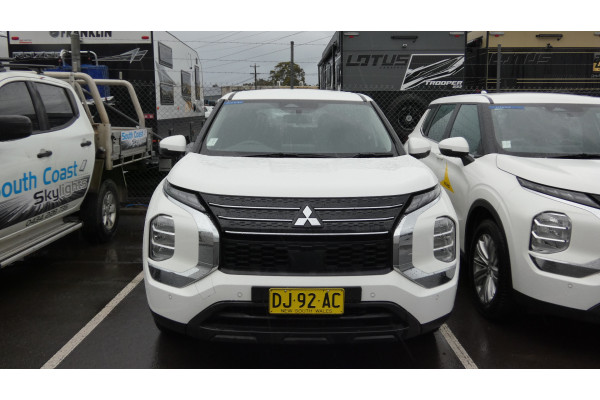 2023 Mitsubishi Outlander ZM MY23 ES 7 SEAT 2WD SUV