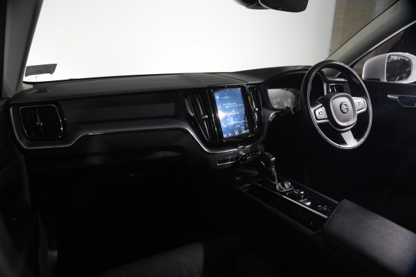 2019 Volvo XC60 UZ D4 Momentum SUV Image 13