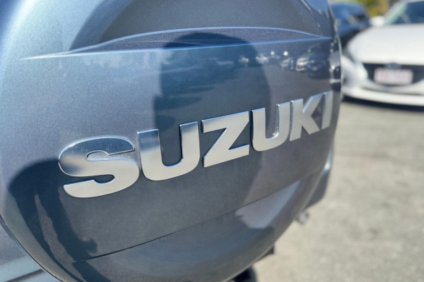 2005 Suzuki Grand Vitara JB  SUV Image 16