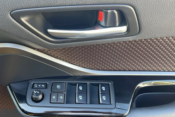 2017 Toyota C-HR NGX10R Koba SUV Image 9