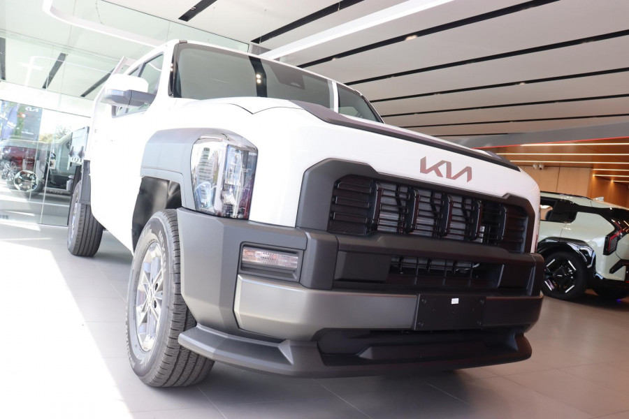 2025 MY26 Kia Tasman TK SX Cab Chassis Image 2