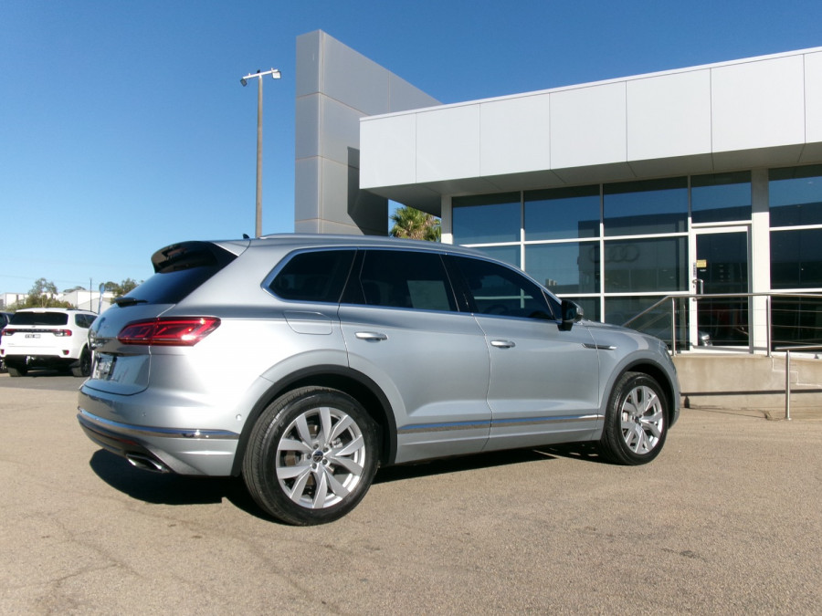 2023 Volkswagen Touareg CR 210TDI Elegance SUV Image 9