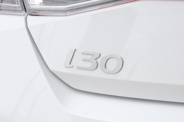 2025 Hyundai i30 CN7.V2  Sedan Image 14
