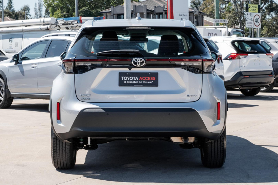 2025 Toyota Yaris Cross MXPJ10R GX SUV Image 5