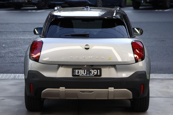 2026 MINI Aceman J05 SE Favoured Hatch image 3