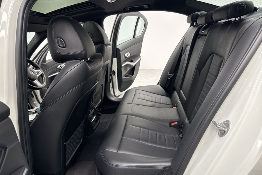 2019 BMW 3 Series G20 330i M Sport Sedan Image 14