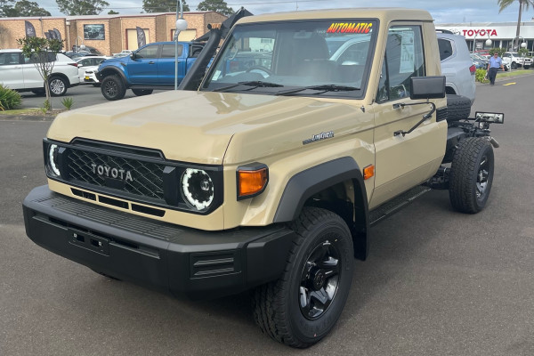 2024 Toyota LandCruiser GDJL79R (Cab Chassis) GX Single-Cab Cab-Chassis Image 4