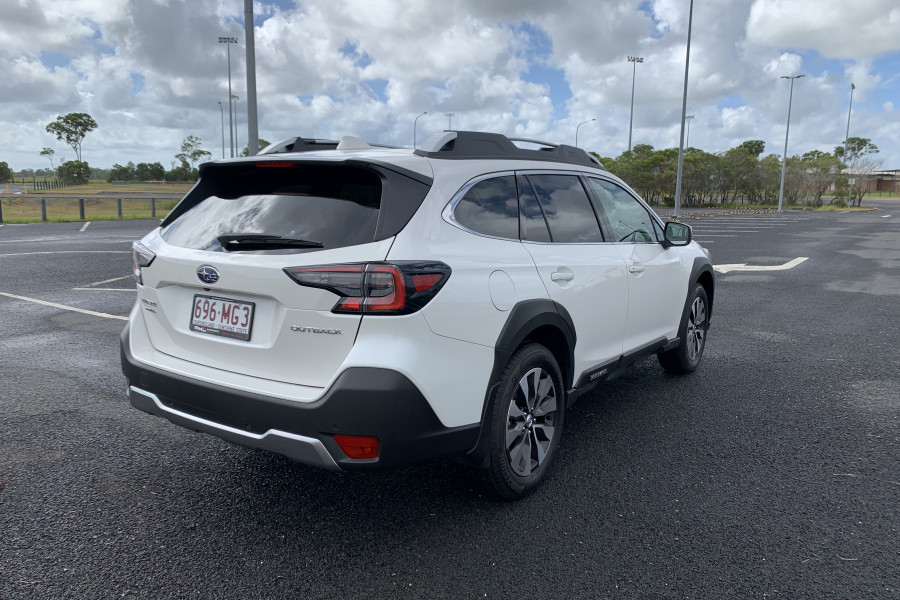 2024 Subaru Outback 6GEN AWD Touring SUV Image 7