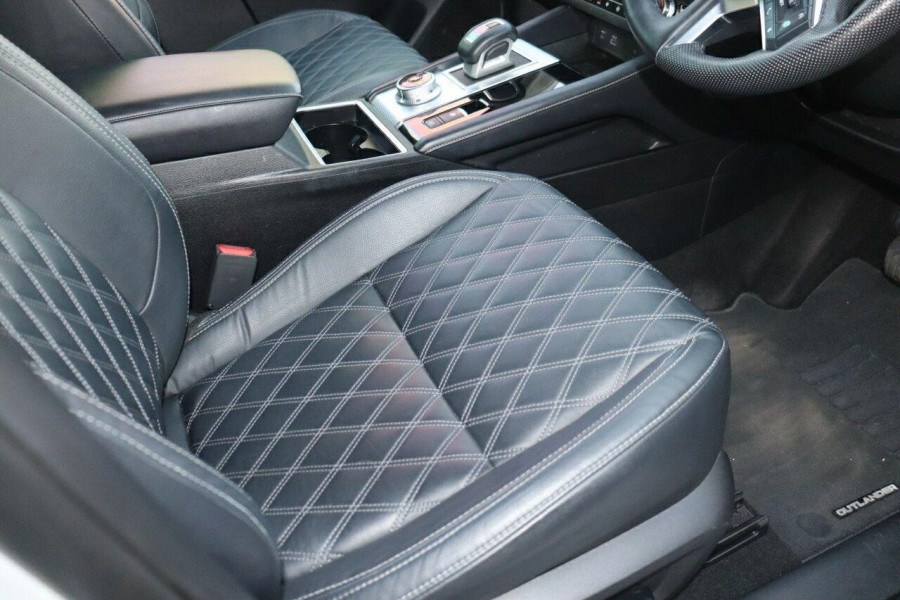 2022 Mitsubishi Outlander ZM Exceed Tourer SUV Image 16
