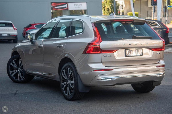 2023 Volvo XC60  Ultimate B5 Bright SUV Image 2