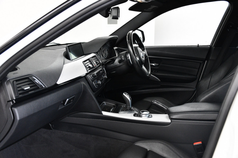 2014 BMW 3 Series F30 MY1114 328i Sedan Image 6