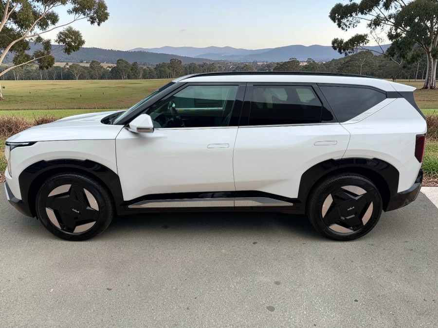 2026 Kia EV5 OVc Earth SUV Image 6