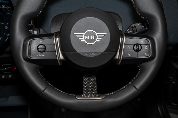 2024 MINI Countryman U25 E Favoured SUV image 11