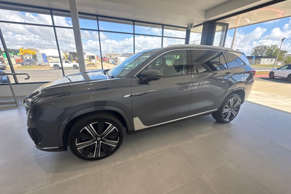 2025 MG QS IS31 Essence SUV Image 3