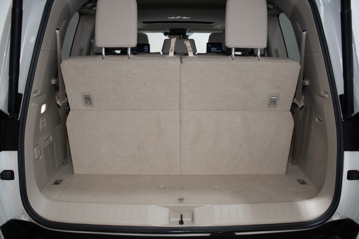 2023 Toyota LandCruiser Sahara SUV