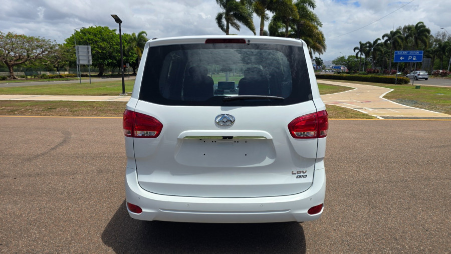 2026 MY25 LDV G10 SV7C + Van Image 11