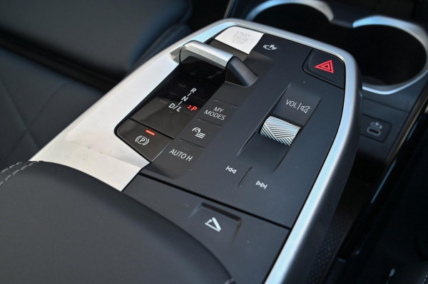 2025 BMW X1 U11 sDrive18i SUV image 18