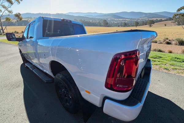 2026 Ram 2500 DJ Laramie Dual Cab Image 6