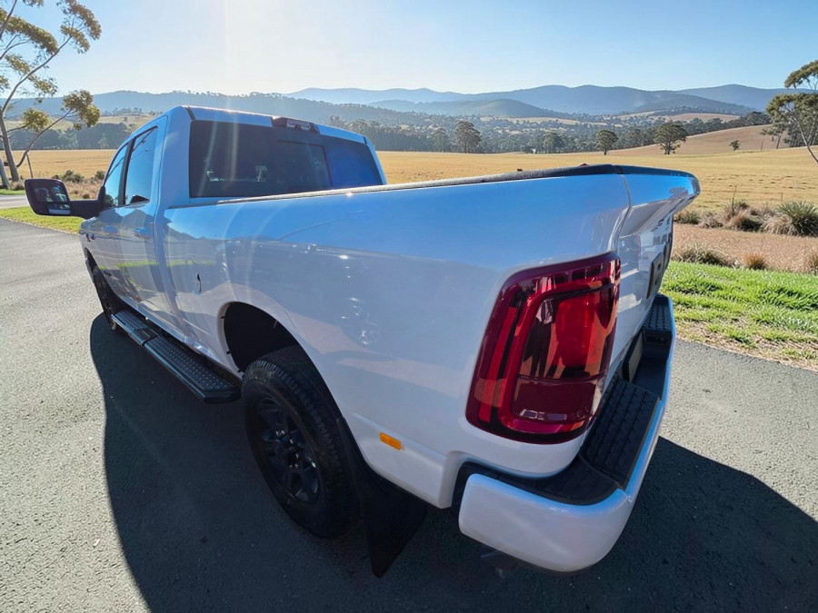 2026 Ram 2500 DJ Laramie Dual Cab Image 6