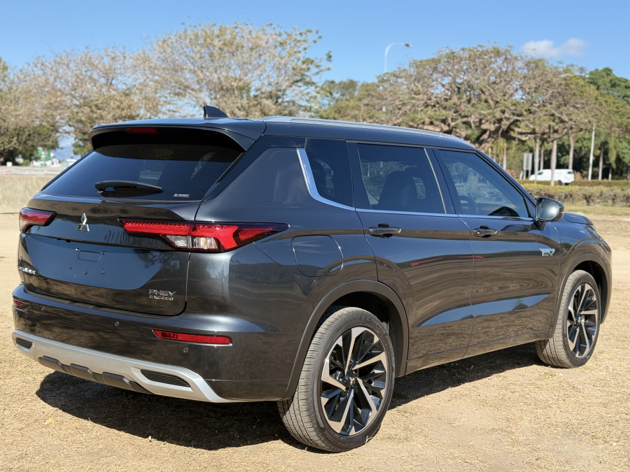 2025 MY24 Mitsubishi Outlander ZM PHEV Exceed SUV Image 6