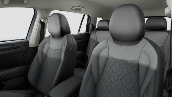 2025 Volkswagen Tayron R4 150TSI Life SUV image 11