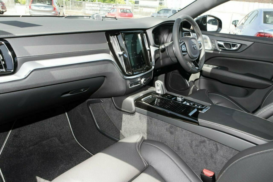 2019 MY20 Volvo S60 Z Series T8 R-Design Sedan Image 6