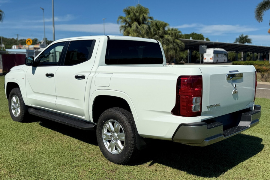 2025 Mitsubishi Triton MV GLX+ Ute Image 6