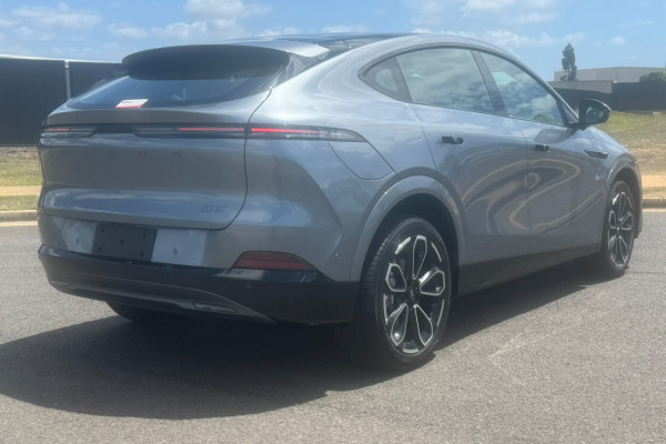 2026 XPeng G6  Long Range SUV Image 3
