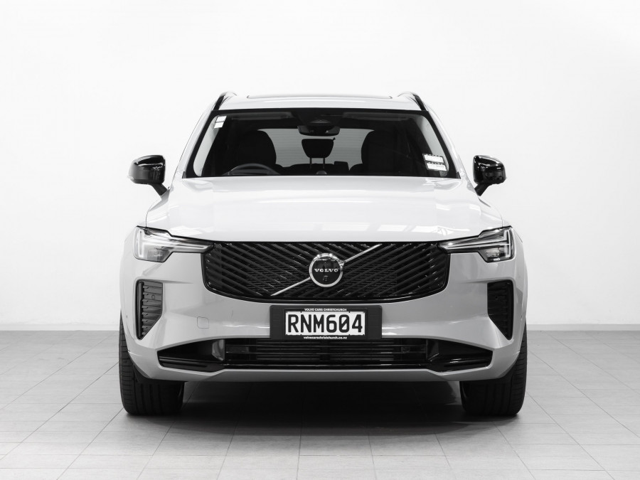 2025 Volvo XC90 L Series Ultra T8 Plug-In Hybrid SUV Image 2