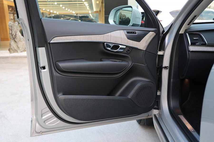 2024 MY25 Volvo XC90 L Series Ultra B6 Bright SUV Image 26