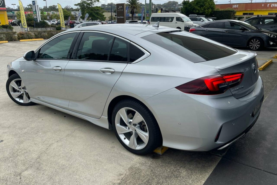 2017 MY18 Holden Commodore ZB MY18 RS-V Liftback AWD Hatch Image 12