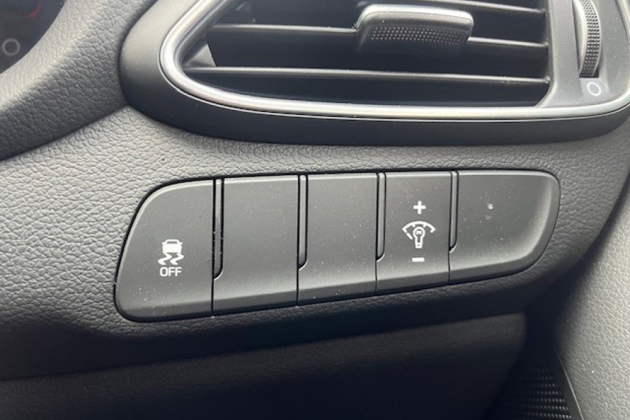 2022 Hyundai i30 PD.V4 Active Hatch Image 23