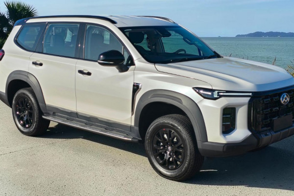 2026 MY25 LDV D90 SV9A Mode SUV Image 1