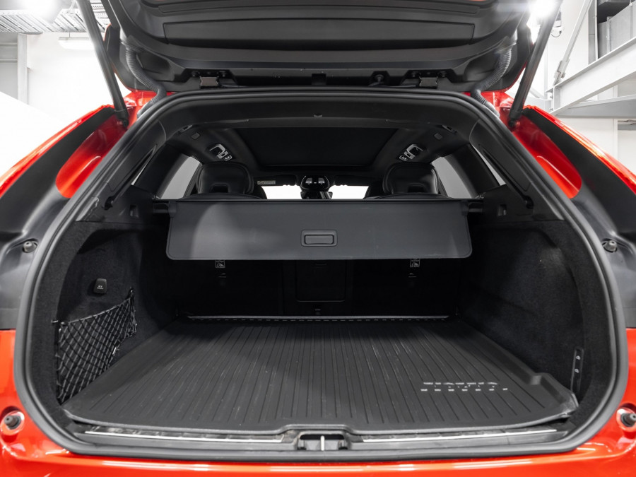 2022 Volvo XC60 UZ T8 Ultimate Recharge Plug in hybrid SUV Image 8
