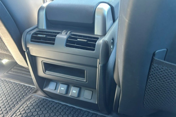 2023 MY23.5 Land Rover Defender L663 90 D250 S SUV Image 24