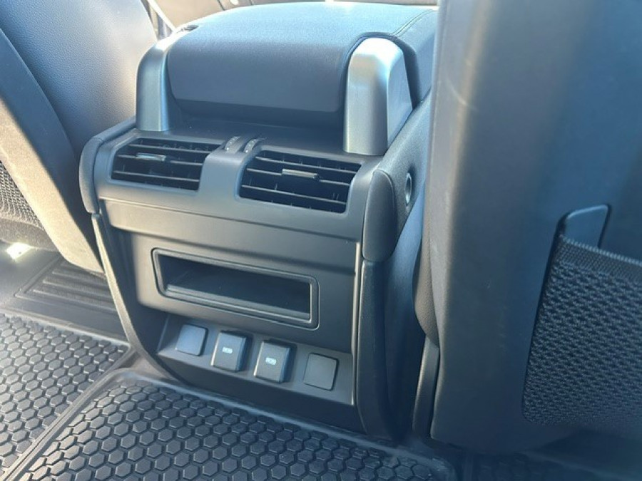 2023 MY23.5 Land Rover Defender L663 90 D250 S SUV Image 24