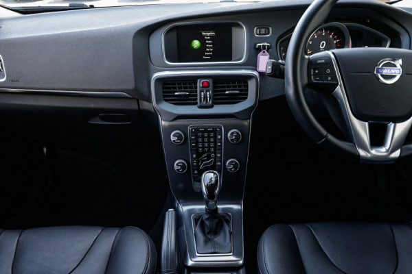 2015 Volvo V40 M Series MY15 T4 Adap Geartronic Luxury Hatchback