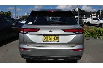 2022 MY22.5 Mitsubishi Outlander ZM MY22.5 ES 7 SEAT 2WD SUV
