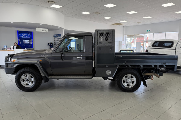 2020 Toyota LandCruiser VDJ79R GXL Single-Cab Cab-Chassis Image 4