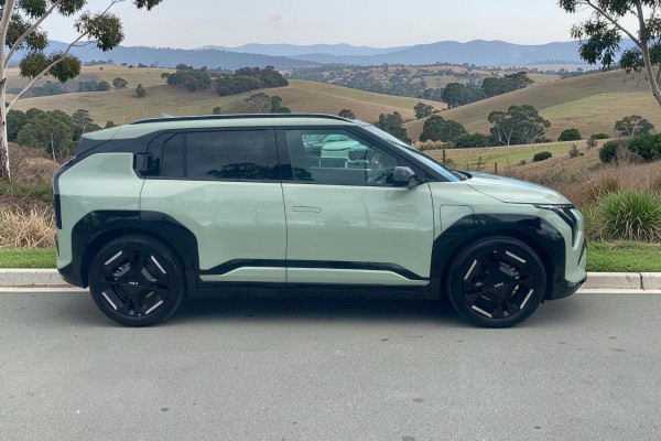 2026 MY27 Kia EV3 SV GT-Line SUV Image 4