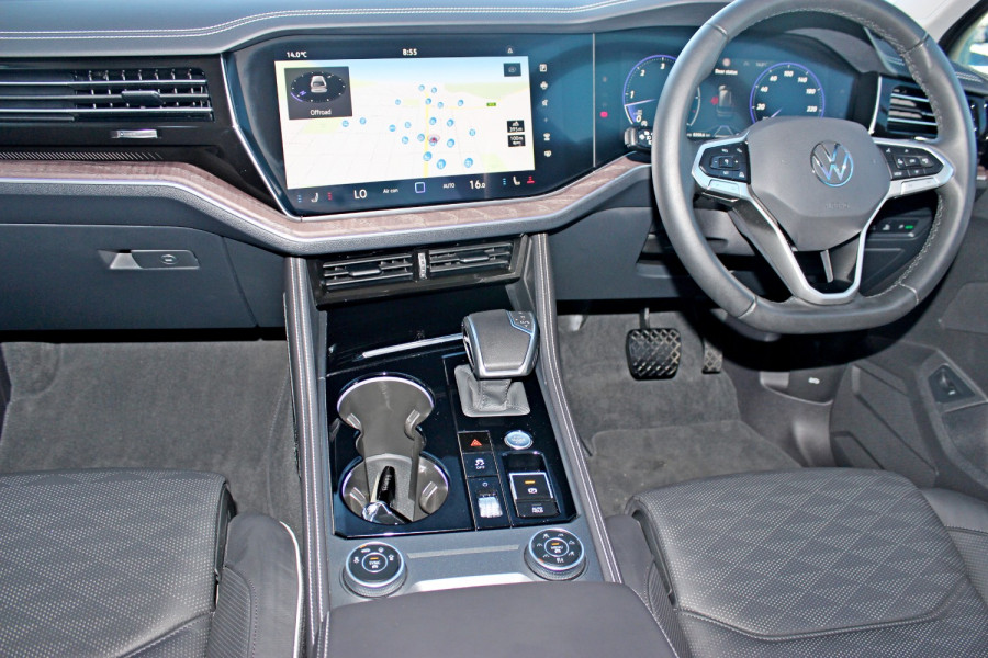2024 MY25 Volkswagen Touareg RC 210TDI Elegance SUV Image 13