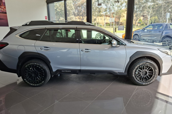 2021 Subaru Outback 6GEN AWD Touring SUV Image 2