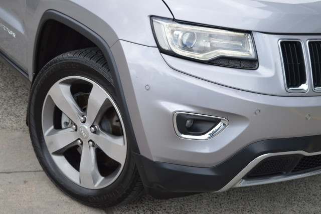 2014 Jeep Grand Cherokee Limited 25 of 27