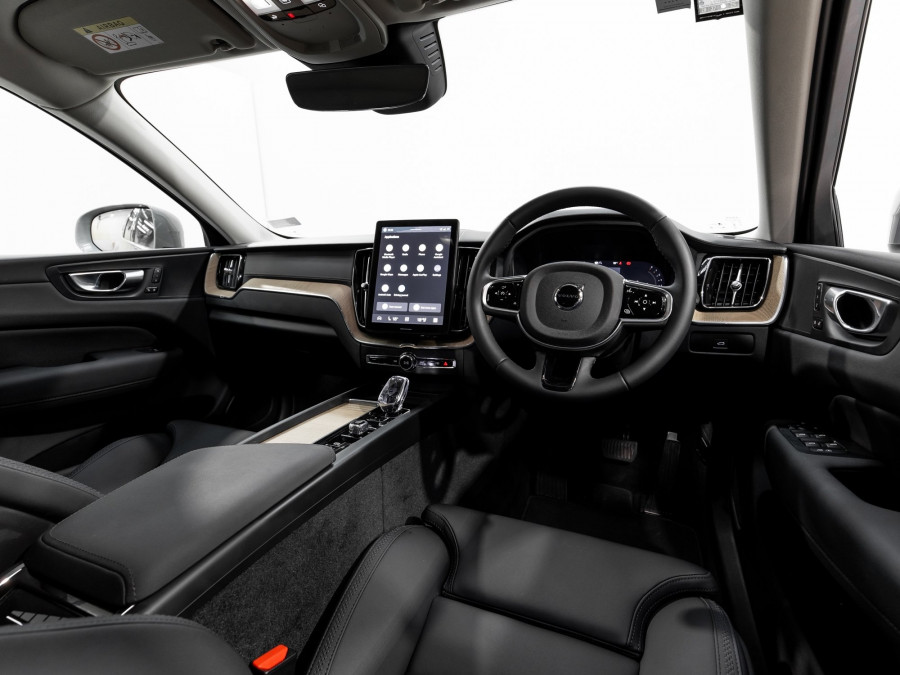 2026 Volvo XC60 UZ B5 Plus 2L Mild Hybrid AWD SUV Image 11