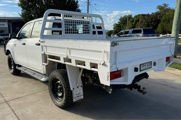 2019 Toyota HiLux 1Y46310ET SR Cab Chassis Image 5