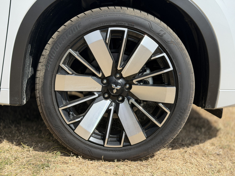 2025 Mitsubishi Outlander ZM Exceed SUV Image 10