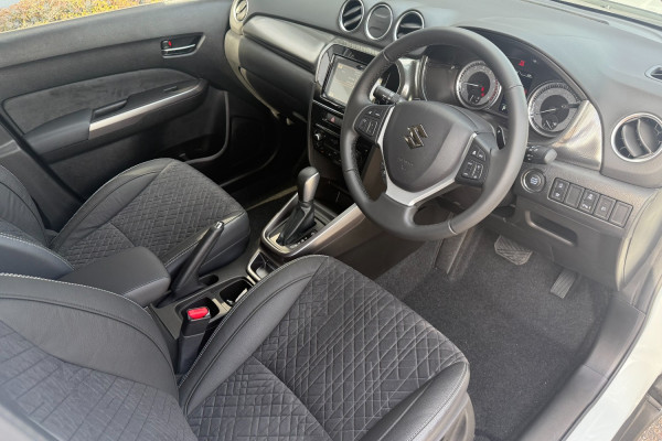 2024 Suzuki Vitara Turbo Wagon Image 10