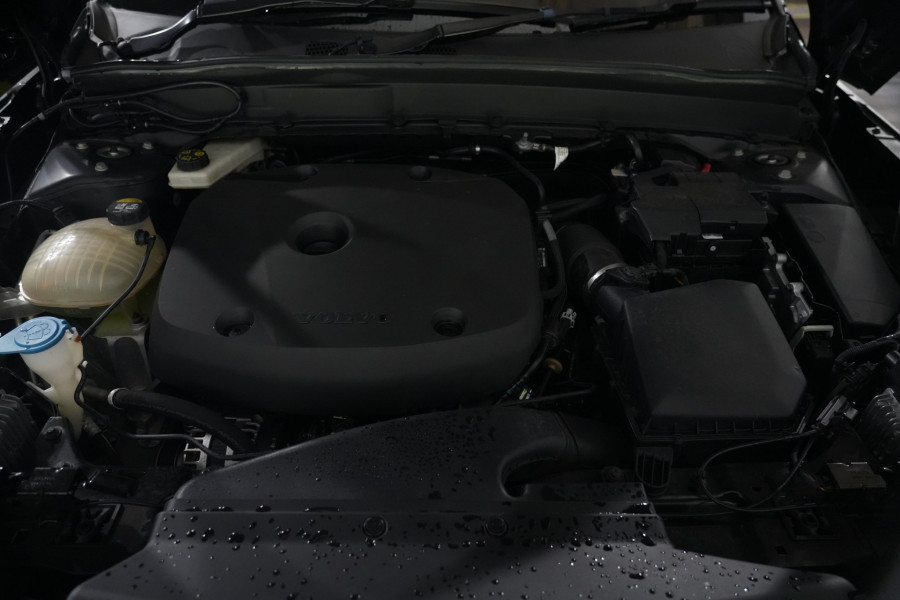 2020 Volvo XC40 XZ T4 Inscription SUV
